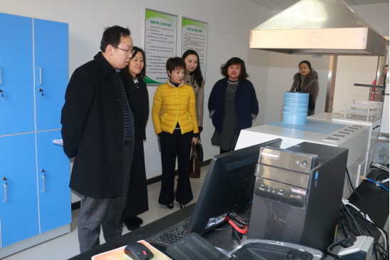 15130414327909352Upm.png 李總檢查監(jiān)測中心.png