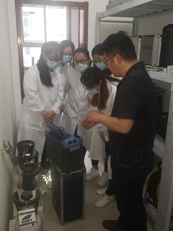 監(jiān)測中心發(fā)揮技術(shù)優(yōu)勢開展對外技術(shù)培訓指導.jpg
