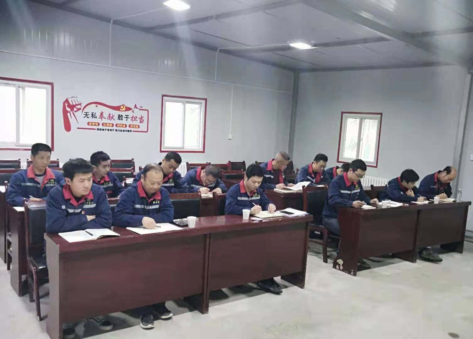 16194014615901351Rcr.jpg 鼎豐礦業公司.jpg