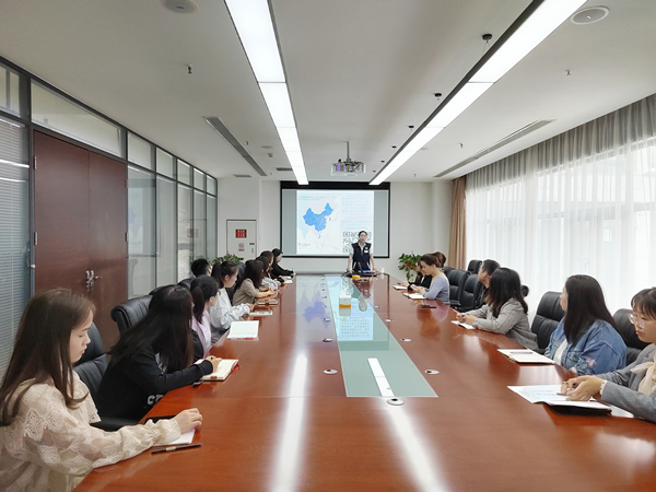 智信公司開展“珍愛生命 關(guān)愛健康”主題講座培訓_副本.jpg