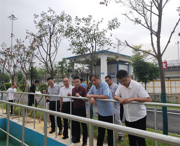 陜西省生態環境廳商洛督察局局長張建國到水環境公司商南縣污水處理廠調研.jpg