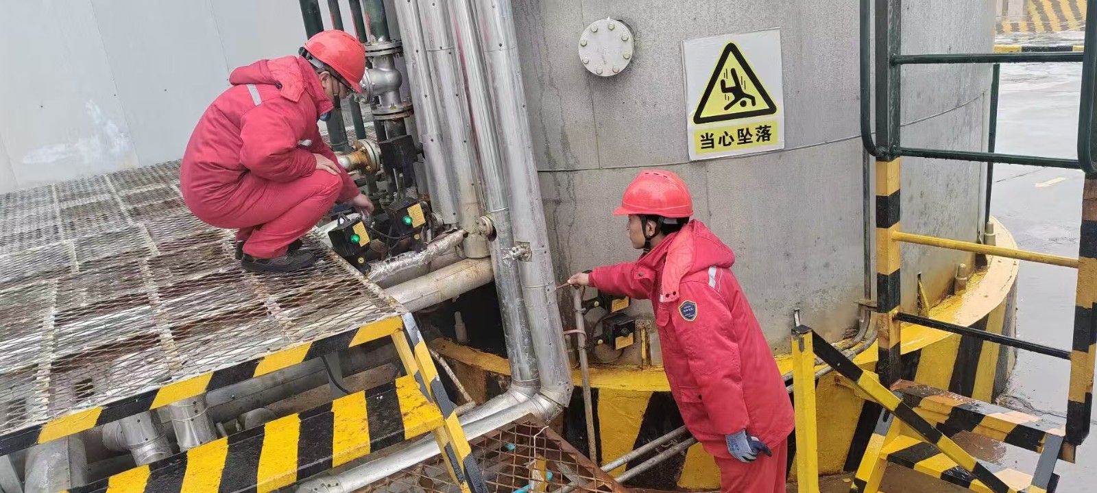 1730180922455993khB5.jpg 設備防凍大排查 助力冬季穩生產.jpg